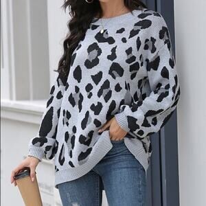 Grey Leopard Print Crewneck Sweater Extra Size Large